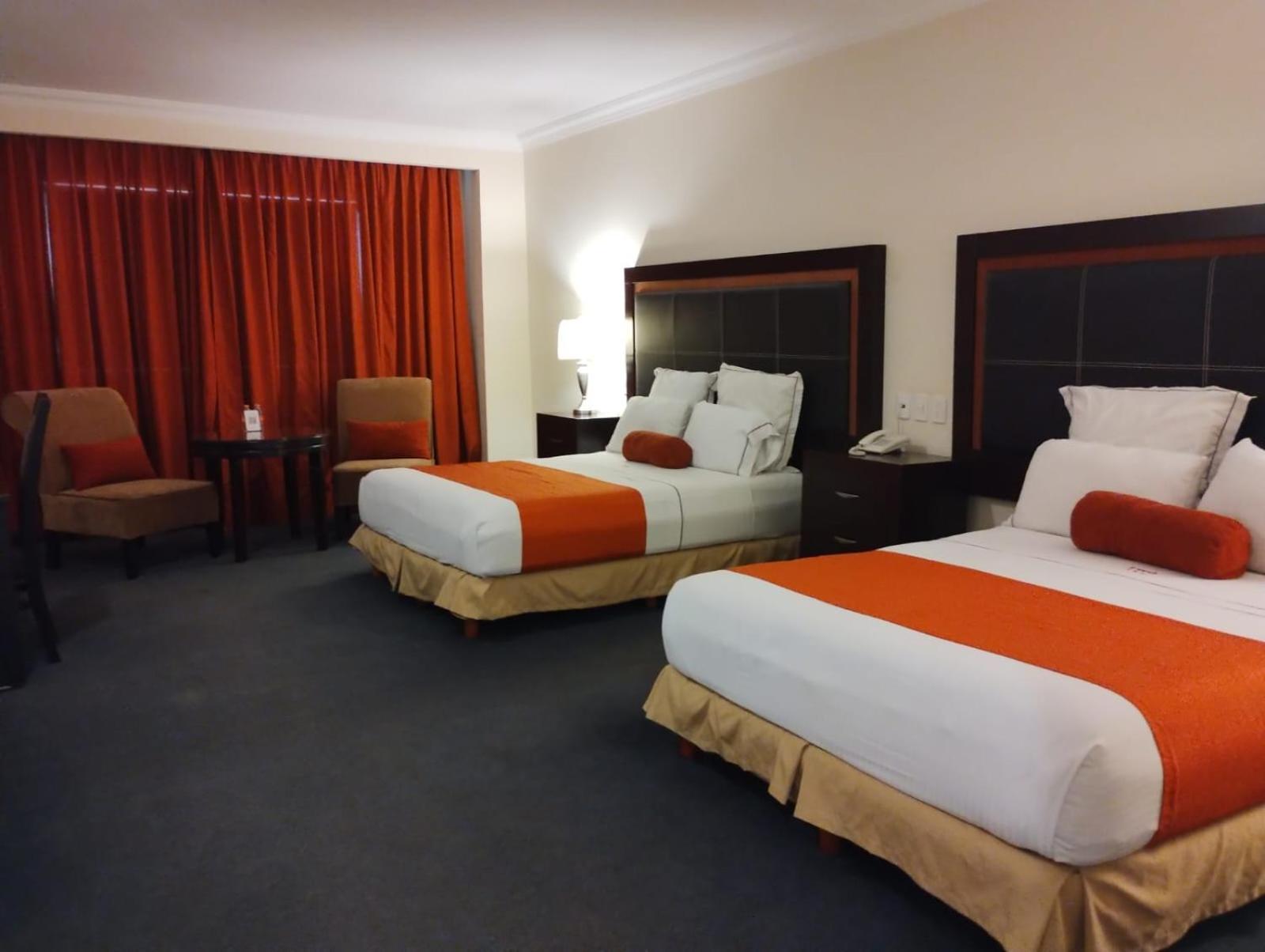 Hotel Two Select Culiacán Exteriör bild