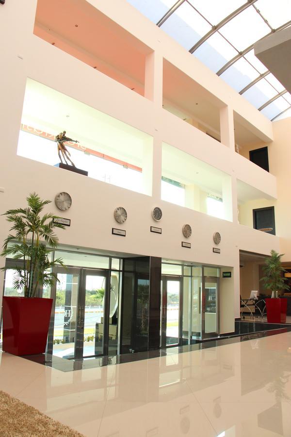 Hotel Two Select Culiacán Exteriör bild